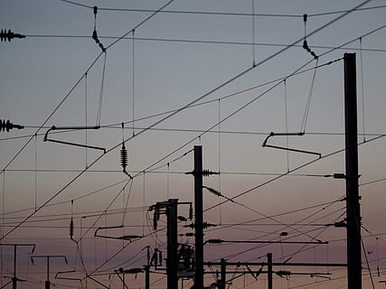 Kabelpfosten, grau, Himmel, Kabel, Elektrizität, Verbindung, Technologie, Stromleitung, Kraftstoff- und Stromerzeugung, Netzteil, Strommast, keine Leute, Flachwinkelansicht, Natur, Komplexität, Silhouette, draußen, gebaute Struktur, die Architektur, Sonnenuntergang, Tag, Dämmerung, elektrische Ausrüstung, Telefonleitung, 4K, CC0, gemeinfrei, lizenzfrei