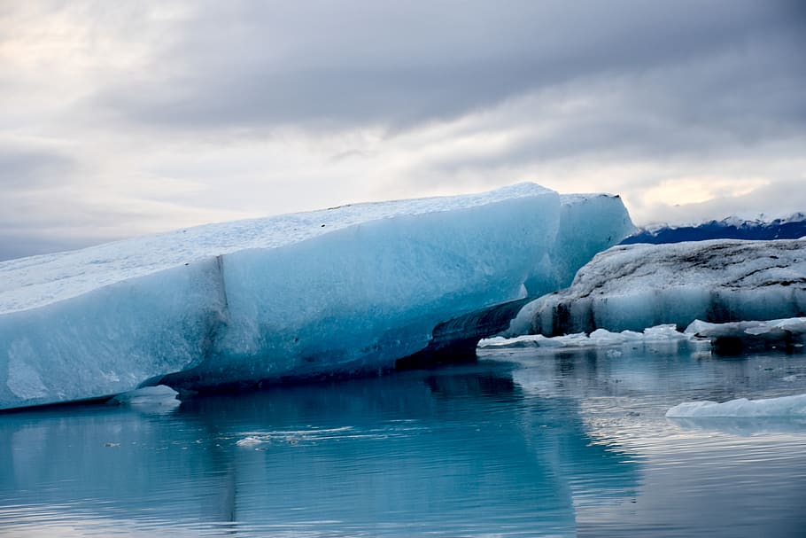 Islandia, gel, temperatura de fred, aigua, glacera, hivern, congelat, medi ambient, paisatge, escenics - natura, llac, cel, escena tranquil·la, tranquil·litat, bellesa a la natura, neu, iceberg, flotant, reflexió, flotant a l'aigua, fusió, cap gent, a l'aire lliure, llacuna, aigua congelada, 5K