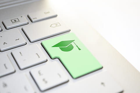 estudiar, teclado, entrar, botón, formación, en línea, www, web, comunicación, Internet, computadora, tecnología, conexión, trabajo, digital, negocio, digitalización, en red, inteligente, conocimiento, cooperación, tecnología inalámbrica, llave de computadora, símbolo, Red de computadoras, color verde, equipo de computadora, nadie, ordenador portátil, de cerca, firmar, parte de la computadora, símbolo de flecha, icono de computadora, presionar el botón, mensaje, 5K, CC0, dominio público, libre de derechos