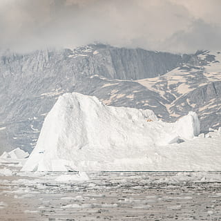 ice berg, temperatura de fred, neu, muntanya, hivern, medi ambient, paisatge, bellesa a la natura, gel, glacera, escenics - natura, congelat, aigua, escena tranquil·la, naturalesa, dia, muntanya nevada, Serra, tranquil·litat, cim de muntanya, rang, iceberg, fusió, 5K, CC0, domini públic, lliure de regalies