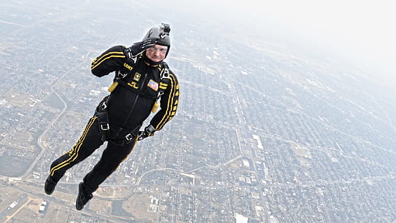 cielo, bucear, buceo, paracaidismo, deporte, actividad, emoción, altura, alto, nieve, temperatura fría, invierno, deporte de invierno, Deportes extremos, una persona, día, naturaleza, actividad de ocio, ropa, aventuras, montaña, adulto, equipo deportivo, longitud total, hombres, movimiento, al aire libre, hielo, ropa de abrigo, 2K, CC0, dominio público, libre de derechos