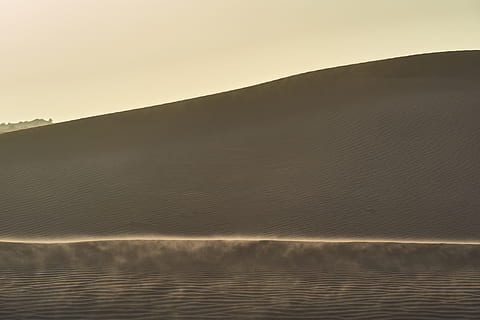 ørken, jord, sand, natur, udendørs, bevæger sig, baggrund, dans, dessert, Marocco, grøn, hældning, fritids aktiviteter, eventyr, tøj, beklædning, kjole, Skærm, lcd-skærm, scenics - natur, ingen mennesker, ro, Klit, vand, landskab, skønhed i naturen, rolig scene, miljø, solnedgang, himmel, ikke-urbane scene, mønster, fjern, dag, klima, tørt klima, 5K, CC0, offentligt domæne, royaltyfrie