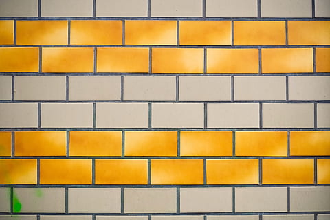architettura, clinker, costruzione, facciata, parete, struttura, hauswand, Materiale, piastrella, modello, sfondo, superficie, piastrelle, Casa, liscio, giallo, bianca, articolazioni, fotogramma intero, sfondi, ripetizione, caratteristica della parete, struttura costruita, di fila, nessuno, muro di mattoni, mattone, pavimentazione, colore arancione, avvicinamento, forma, strutturato, design, calcestruzzo, 4K, CC0, dominio pubblico, privo di copyright