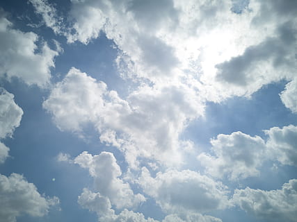 Wolke, Blau, Weiß, Himmel, Hintergrund, Wolken, Natur, Luft, Atmosphäre, Farbe, Horizont, Kumulus, Meteorologie, Ruhe, wolkig, Umwelt, flauschige, öffnen, Szene, hoch, Ozon, Stratosphäre, Landschaft, sonnig, abstrakt, wolke - himmel, Schönheit in der Natur, Szenen - Natur, Hintergründe, Flachwinkelansicht, keine Leute, Tag, weiße Farbe, Wolkengebilde, idyllisch, ruhige Szene, draußen, Sonnenlicht, Vollbild, Weichheit, 5K, CC0, gemeinfrei, lizenzfrei