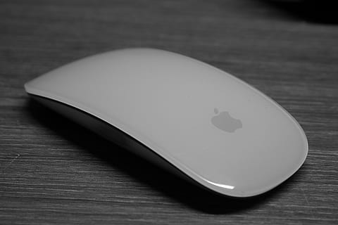 apel, mouse, komputer, keyboard, Mac, tempat kerja, alat, iMac, Internet, meja, masih hidup, bahan kayu, tidak ada orang, merapatkan, dalam ruangan, warna putih, dua benda, objek tunggal, pendidikan, tampilan sudut tinggi, publikasi, teknologi, Book, fokus pada latar depan, bentuk, fokus selektif, komunikasi, bentuk geometris, teknologi nirkabel, 4K, CC0, domain publik, bebas royalti
