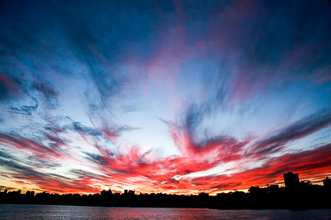 cielo, cielo coloreado, nube, cielo Rojo, sydney, escena, Australia, nube - cielo, belleza en la naturaleza, puesta de sol, paisajes - naturaleza, escena tranquila, silueta, tranquilidad, agua, naturaleza, nadie, cielo dramático, paisaje, rojo, lago, ambiente, color naranja, idílico, arquitectura, al aire libre, 5K, CC0, dominio público, libre de derechos