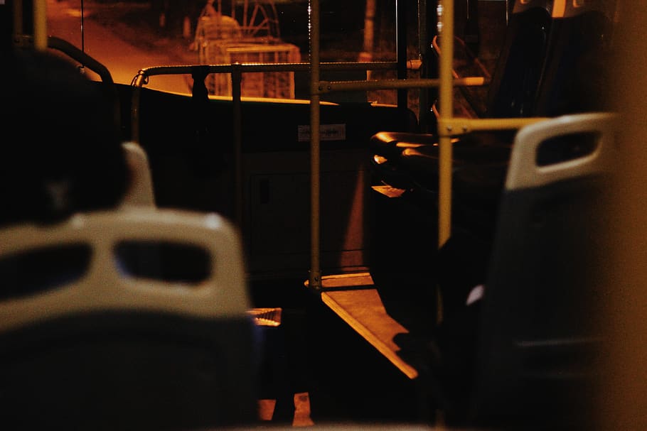 Vietnam, nessuno, in casa, messa a fuoco selettiva, cibo e bevande, posto a sedere, modo di trasporto, bere, mezzi di trasporto, rinfresco, ristorante, trasporto ferroviario, attività commerciale, treno, trasporto pubblico, vetro - materiale, buio, trasparente, giorno, di fila, 5K