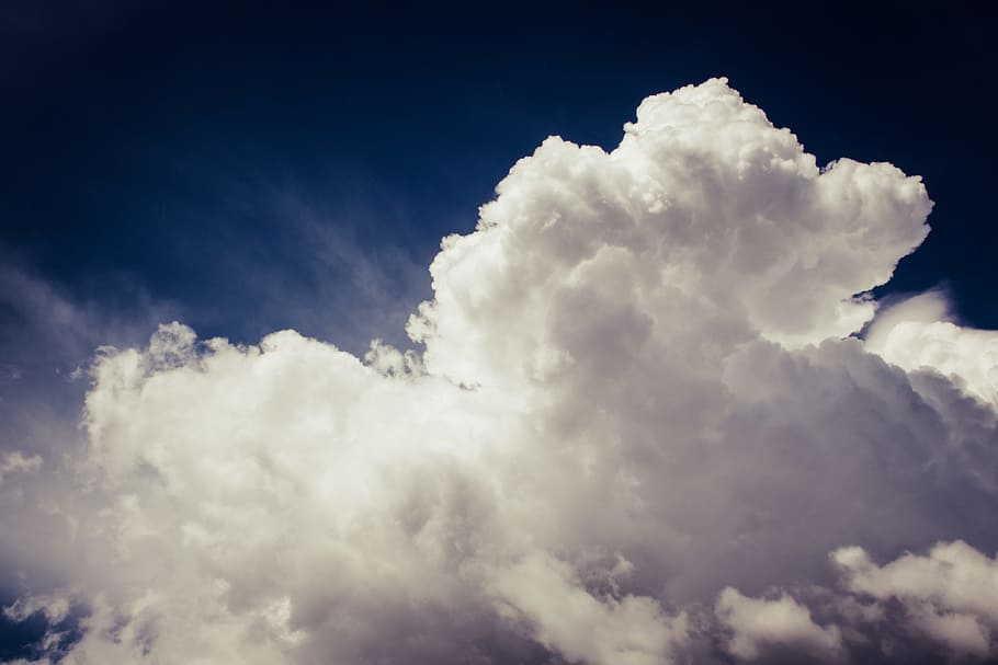 foto, blanc, núvols, brillant, cloudformation, ennuvolat, mico, cel, alt, llum, a l'aire lliure, temps, núvol - cel, cloudscape, naturalesa, escenics - natura, cap gent, fons, blau, atmosfera, bellesa a la natura, Color blanc, medi ambient, esponjós, núvol, vent, tranquil·litat, resum, meteorologia, 5K
