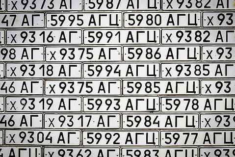 Zahlen drucken, Wort, Text, Alphabet, Brief, Nummer, Symbol, Etikette, Gefängnis, Et-Zeichen, Schließfach, Getränk, Limonade, Muster, Handschrift, Aufkleber, Tellerhalter, Rettungsring, Führungskraft, Rost, Kommunikation, Hintergründe, Vollbild, keine Leute, westliche Schrift, Daten, Information, drinnen, Nahansicht, Zeichen, Hinweisschild, Technologie, Informationsmedium, grau, direkt darüber, Computerausrüstung, Wiederholung, Aggression, Botschaft, 2K, CC0, gemeinfrei, lizenzfrei