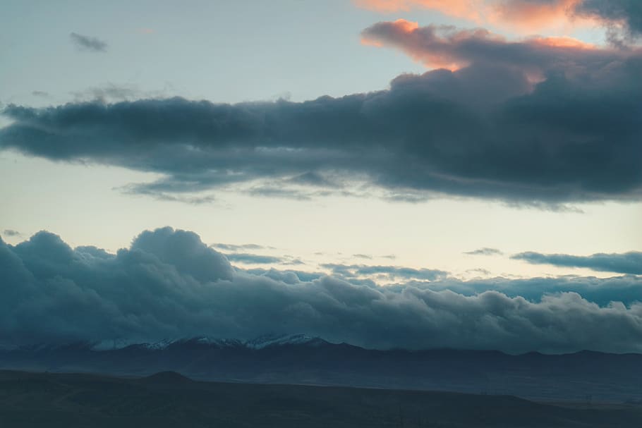 nuvole bianche spesse, nuvola - cielo, cielo, bellezza nella natura, la tranquillità, scenics - natura, scena tranquilla, natura, nessuno, idilliaco, tramonto, nebbia, montagna, all'aperto, scena non urbana, cielo drammatico, Cloudscape, maestoso, acqua, luce del sole, 5K