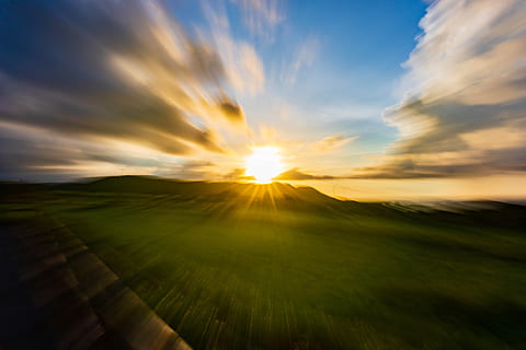 sol, himmel, solnedgang, Sky, naturlig, humør, landskab, i skumring, atmosfære, rød, solopgang, atmosfæren, efterglød, silhuet, lys, aftenhimlen, sollys, daggry, sky - himmel, scenics - natur, skønhed i naturen, ro, rolig scene, miljø, natur, idyllisk, solstråle, græs, jord, ingen mennesker, linseflare, udendørs, dramatisk himmel, Stærkt oplyst, 5K, CC0, offentligt domæne, royaltyfrie