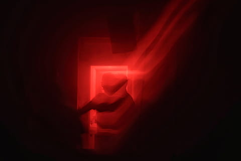 Schatten, angezündet, rot, Licht, menschliche Hand, menschliches Körperteil, Silhouette, Hand, dunkel, Menschen, Emotion, Grusel, Geheimnis, Angst, Körperteil, gruslig, Öffnung, Kunst, Kultur und Unterhaltung, Licht - natürliches Phänomen, Nacht-, böse, schwarzer Hintergrund, abstrakt, Laser-, menschliches Gesicht, Nachtleben, 5K