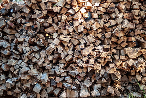 braune Brennhölzer, Holz, Gastonie, Vereinigte Staaten, Textur, Getränk, Alkohol, Cocktail, Reifen, Werkzeug, Axt, Schutzhelm, Kleidung, bekleidung, Helm, sperren, Ruder, Keil, Treibholz, Fülle, Vollbild, Log, Hintergründe, Holzindustrie, Bauholz, große gruppe von gegenständen, Brennholz, Holzstapel, Stapel, Holz - Material, Abholzung, Baum, Muster, keine Leute, Wald, Haufen, braun, Tag, draußen, gehackt, 4K, CC0, gemeinfrei, lizenzfrei