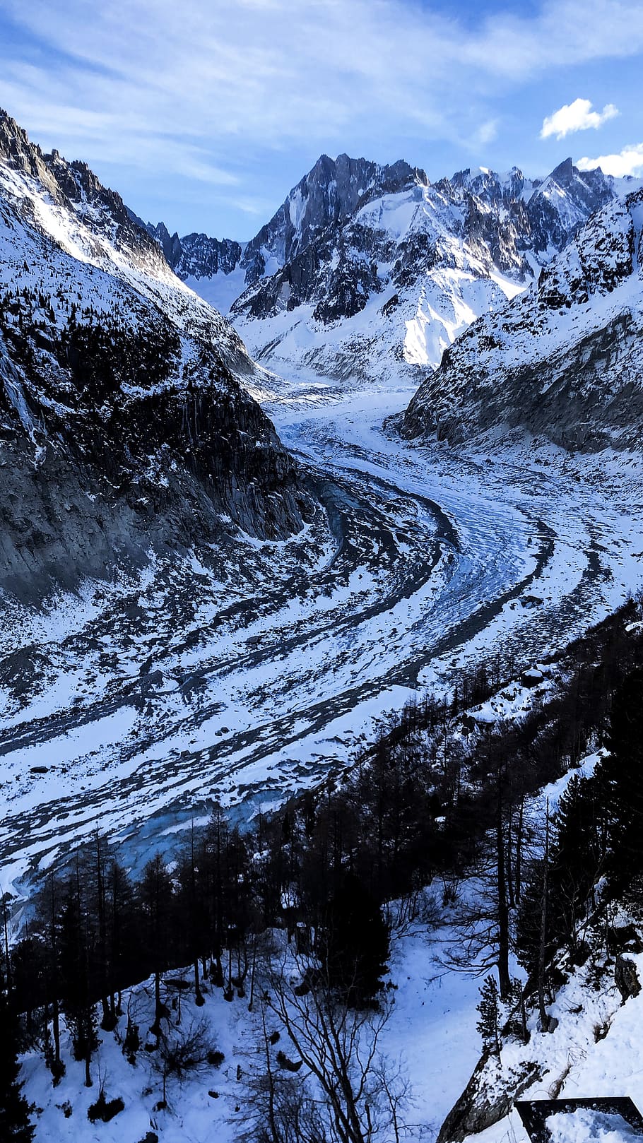 Schnee, verschlossen, Berg, Weiß, Wolken, Winter, kalte Temperatur, Schönheit in der Natur, Szenen - Natur, ruhige Szene, Himmel, Ruhe, schneebedeckter Berg, Gebirge, Nicht-städtische Szene, Pflanze, Natur, Umgebung, weiße Farbe, wolke - himmel, keine Leute, Abdeckung, draußen, Pulverschnee, 4K