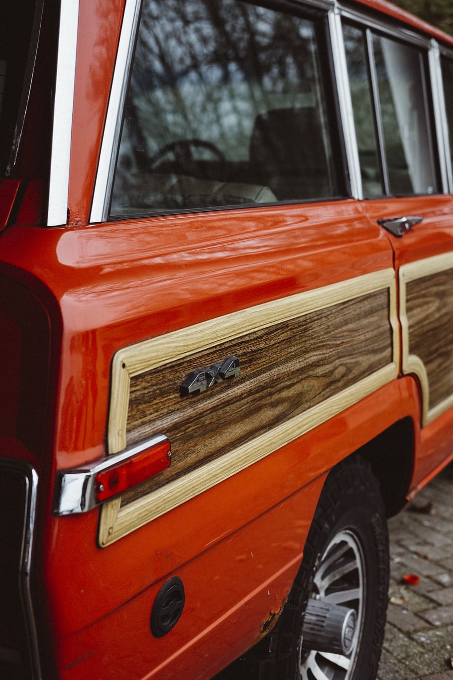 orange Auto, Transportmittel, Auto, Kraftfahrzeug, Transport, Landfahrzeug, rot, Retro-Stil, keine Leute, Oldtimer, Tag, Scheinwerfer, Nahansicht, draußen, stationär, orange Farbe, Glas - Material, Jahrgang, Fenster, Metall, Rad, 4K