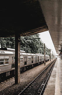 grå togvej, jernbane, transportmidler, tog, togstation, togspor, køretøj, terminal, undergrundsbane, metro, station, Borba, rejse, tapet, transportere, human, person, passager bil, lokomotiv, flare, jernbanetransport, spore, jernbanespor, transportform, tog - køretøj, offentlig transport, jernbanestation platform, arkitektur, jernbanestation, ingen mennesker, dag, natur, bygget struktur, udendørs, forbindelse, land køretøj, bro, arkitektoniske kolonne, ankomst, platform, 5K, CC0, offentligt domæne, royaltyfrie