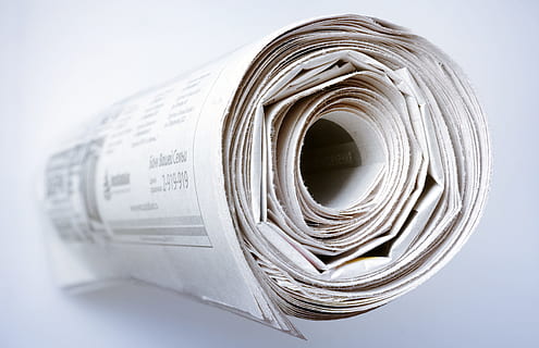 giornali, giornale, stampa, pila, giornalismo, piegato, scrittura, attività commerciale, carta, tabloid, fotografia, artsandentertain, mucchio, giornale quotidiano, documento, focusonforegroun, orizzontale, raccolta differenziata, la stampa, newspaperheadlin, comunicato stampa, stampare, pasticcio di annunci, avvicinamento, conceptsandideas, globalcommunicat, colore, ultime notizie, testo, informazioni mediu, articolo, supporti stampati, messa a fuoco selettiva, broadsheet, i media, comunicazione, arrotolato, in casa, girato in studio, nessuno, sfondo bianco, ritagliare, dati, Colore bianco, singolo oggetto, natura morta, contenitore, questioni sociali, concentrarsi sulle conoscenze acquisite, infausto, 2K, CC0, dominio pubblico, privo di copyright