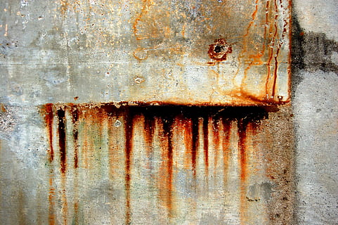 grau, Metallplatte, Rost, rostig, verwittert, Metall, alt, Verschlechterung, beschädigt, Ablehnen, Vollbild, keine Leute, Hintergründe, heruntergewirtschaftet, Nahansicht, Tag, texturiert, verlassen, schlechter Zustand, obsolet, Wandbau - Funktion, draußen, Muster, gewellt, Eisen, Blech, Eisen - Metall, 2K, CC0, gemeinfrei, lizenzfrei