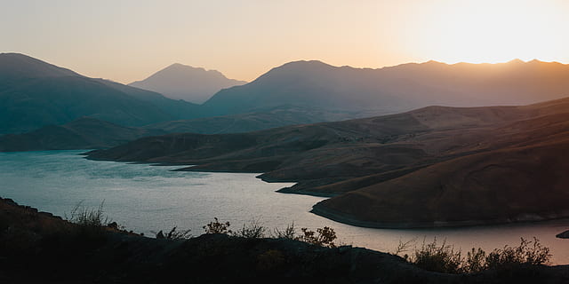 apus de soare cu munte, peisaj, Iran, apus de soare, natură, răsărit, vestul provinciei Azerbaidjan, Munte, lac, zori de zi, amurg, în aer liber, cer roșu, cer, linia de munte, frumos, panoramic, apus de soare panoramic, panoramă, lac de munte, apă, scenice - natura, frumusețe în natură, mediu inconjurator, de munte, liniște, teren, călătorie, o scenă liniștită, nici o persoana, soare, destinații de călătorie, scenă non-urbană, lumina soarelui, lentila flacara, 8K, CC0, domeniu public, fără drepturi de autor