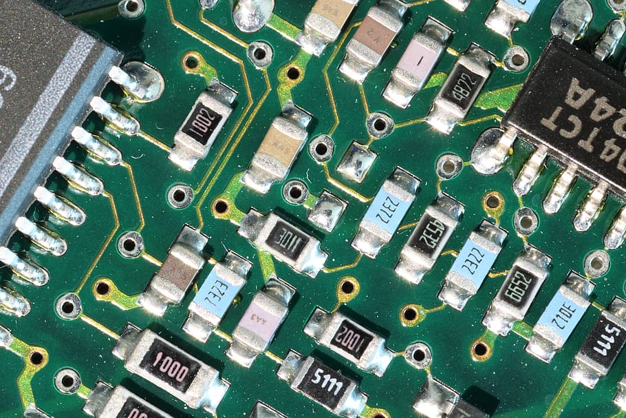 PCB, imprès, circuit, pissarra, components, electrònica, resistència, transistor, condensador, integrat, control, disc dur, soldar, targeta de circuits, tecnologia, xip d’ordinador, indústria electrònica, ordinador, equipament, color verd, complexitat, equips informàtics, indústria, marc complet, cap gent, primer pla, fons, part de l’ordinador, connexió, vista d’angle alt, placa base, a l'interior, nombre, component elèctric, equipament elèctric, CPU, 5K