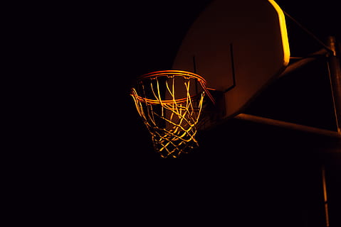 Basketballring, Basketball - Sport, Basketballkorb, schwarzer Hintergrund, beleuchtet, kopieren sie platz, keine Leute, Nacht-, Sport, glühend, net - Sportgeräte, Studioaufnahme, Bewegung, draußen, Lichtanlage, mehrfarbig, Natur, Flachwinkelansicht, orange Farbe, ausgeschnitten, 5K, CC0, gemeinfrei, lizenzfrei