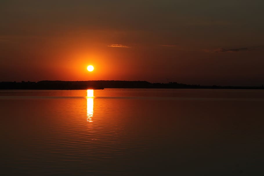 romania, bucarest, posta de sol, llum, cel, aigua, bellesa a la natura, escenics - natura, reflexió, sol, tranquil·litat, escena tranquil·la, color taronja, naturalesa, idíl·lic, cap gent, mar, silueta, a l'aire lliure, davant del mar, núvol - cel, horitzó sobre l’aigua, cel romàntic, 4K