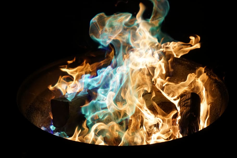 taronja, blau, flama, pila, fusta, foc, cremant, flama blava, groc, llum, registre, calenta, calor, flama verda, foc de campament, foc - fenomen natural, calor - temperatura, fons negre, cap gent, naturalesa, nit, moviment, color negre, primer pla, tir de l'estudi, fosc, tallar, a l'interior, resum, color taronja, fons, foguera, canvi de forma, infern, 8K