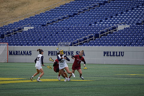 Mensch, Person, Menschen, Mannschaft, Mannschaftssport, Sport, Fußball, Feld, Gebäude, Handschuh, bekleidung, Baseball, Baseballhandschuh, Kleidung, weicher Ball, Arena, amerikanischer Fußball, Eishockey, Stadion, in voller Länge, Gruppe von Leuten, Männer, echte Menschen, Sportuniform, Erwachsene, Gras, spielen, Wettbewerb, Athlet, Sportbekleidung, mittlere gruppe von menschen, Sportler, junger Erwachsener, Zusammenspiel, Spiel - Sport, 5K, CC0, gemeinfrei, lizenzfrei