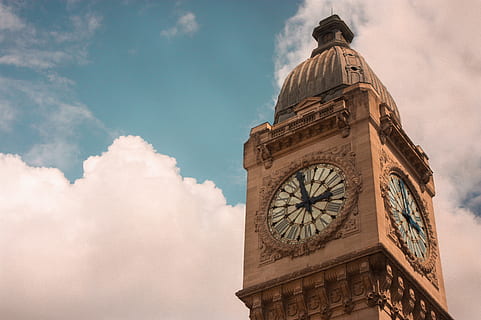 stor ben ur, bygning, arkitektur, klokke tårn, tårn, ur, analogt ur, dome, parlament, legeringshjul, maskine, talte, hjul, vægur, emblem, symbol, postkontor, solur, by, by-, tid, sky - himmel, lav vinkel visning, himmel, bygning udvendig, bygget struktur, historie, fortiden, dag, natur, uret ansigt, rejsemål, rejse, ingen mennesker, gammel, minut hånd, 2K, CC0, offentligt domæne, royaltyfrie