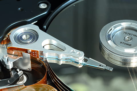 harddisk, disk, drive head assembly, head, magnetic, recording, storage, data, platter, spindle, electronics, it, actuator, technology, close-up, equipment, connection, no people, metal, communication, indoors, hard drive, arts culture and entertainment, focus on foreground, music, industry, reflection, internet, high angle view, machinery, machine part, electronics industry, electrical equipment, silver colored, 5K, CC0, public domain, royalty free
