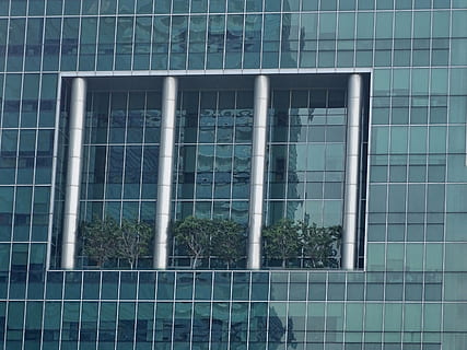 façana d’edifici, estructura construïda, arquitectura, exterior de l'edifici, edifici, vidre - material, finestra, reflexió, dia, cap gent, ciutat, exterior d’edifici d’oficines, oficina, modern, a l'aire lliure, patró, naturalesa, forma, marc complet, industria de la construcció, indústria, lloc, 4K, CC0, domini públic, lliure de regalies