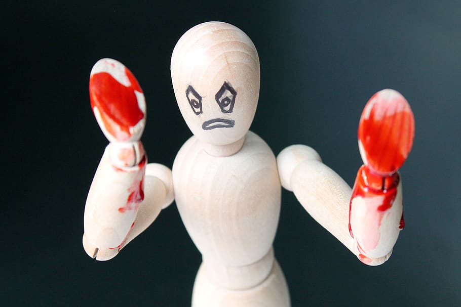rendició, sang, dolent, horror, maníac, representació humana, representació, art i artesania, cap gent, primer pla, a l'interior, natura morta, creativitat, semblança femenina, vermell, tir de l'estudi, semblança masculina, maniquí, centrar-se en primer pla, joguina, vista d’angle alt, grup d'objectes, artesania, fons negre, 2K