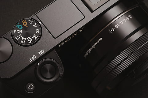 camera, slr, photography, objects, technology, communication, number, control, close-up, black color, no people, arts culture and entertainment, text, photography themes, western script, camera - photographic equipment, music, indoors, single object, lens - optical instrument, wireless technology, equipment, knob, motor vehicle, push button, digital camera, electrical equipment, luxury, 4K, CC0, public domain, royalty free