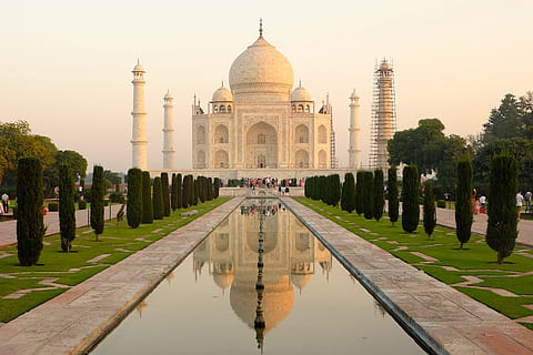 taj mahal, india, architettura, India, acqua, riflessione, destinazioni di viaggio, cielo, lago, albero, pianta, natura, turismo, storia, struttura costruita, piscina riflettente, memoriale, il passato, monumento, esterno dell'edificio, arco, all'aperto, treelined, giardino ornamentale, 4K, CC0, dominio pubblico, privo di copyright