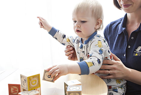 toddler, playing, learning, blocks, person, human, people, united states, hollywood, los angeles, wrist, hand, head, leisure activities, childhood, child, two people, males, females, indoors, men, young, women, baby, togetherness, family, boys, bonding, lifestyles, adult, holding, emotion, innocence, son, 5K, CC0, public domain, royalty free