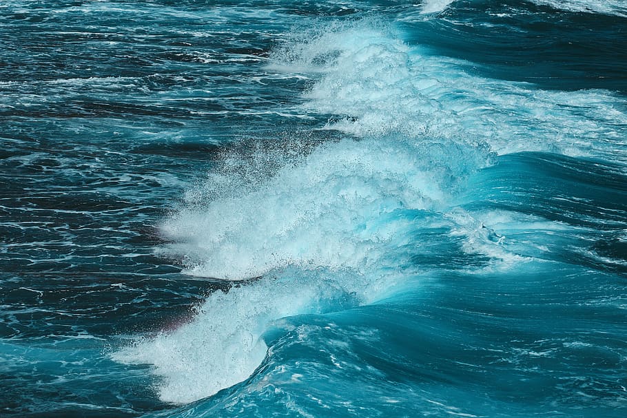 havbølger styrter, ocean, udendørs, natur, hav, vand, havbølger, hav, hav, bølger, blå, tsunamien, landskab, luftfoto, jord, sport, surfing, skum, kystlinjen, vejr, forbjerg, livboj, bevægelse, skønhed i naturen, ingen mennesker, havnefronten, dag, bølge, vandsport, strøm, magt i naturen, sprøjt, blå, scenics - natur, høj vinkel visning, 5K
