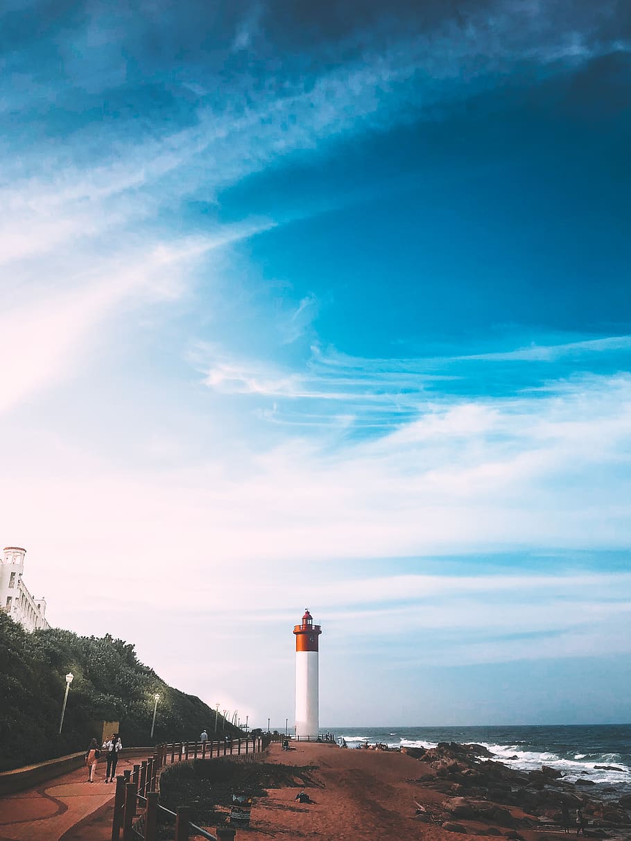 costruzione, architettura, Torre, faro, persona, umano, Sud Africa, all'aperto, KZN, cielo, Torre di controllo, stile di vita, inverno, colore, bellissimo, rocce, durban, spiaggia, nuvole, acqua, esterno dell'edificio, struttura costruita, nuvola - cielo, guida, natura, mare, direzione, sicurezza, protezione, giorno, scenics - natura, bellezza nella natura, orizzonte sull'acqua, 4K