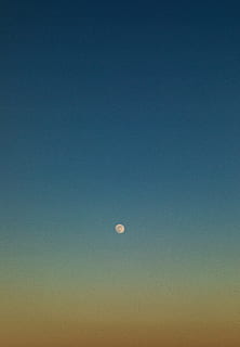 luna Alba, minimalist, cresterea lunii, colorat, un cer colorat, cer, apus de soare, lună, spațiu copie, frumusețe în natură, cer senin, o scenă liniștită, scenice - natura, liniște, nici o persoana, albastru, natură, spaţiu, astronomie, vedere unghiulară joasă, amurg, noapte, idilic, în aer liber, jumătate de lună, semilună, astrologie, lună planetară, de mai sus, 5K, CC0, domeniu public, fără drepturi de autor