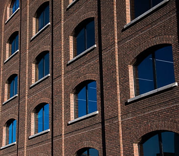 arquitectura, ventanas, edificio, ciudad, Londres, ventana, exterior del edificio, estructura construida, vista de ángulo bajo, día, arco, nadie, material de vidrio, al aire libre, fotograma completo, pared de ladrillo, naturaleza, ladrillo, Distrito residencial, cielo, luz del sol, historia, marco de la ventana, apartamento, 4K, CC0, dominio público, libre de derechos