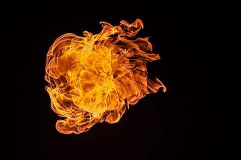 rød, ild, sort, baggrund, eksplosion, flamme, varme, helvede, hed, sort baggrund, brænding, varme - temperatur, brand - naturligt fænomen, studio skud, bevægelse, eksploderer, orange farve, ingen mennesker, natur, abstrakt, indendørs, advarselsskilt, skilt, sort farve, kopiere plads, tæt på, meddelelse, 2K