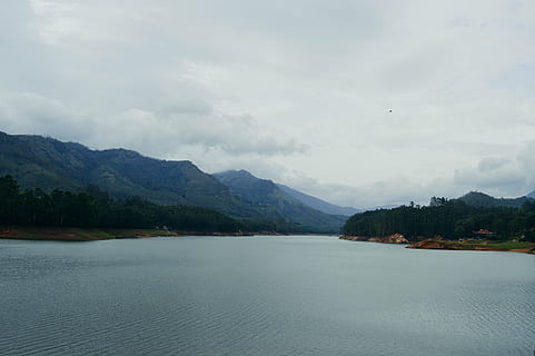 munnar, Índia, muntanya, riu, naturalesa, aigua, cel, escenics - natura, bellesa a la natura, núvol - cel, escena tranquil·la, tranquil·litat, Serra, davant del mar, escena no urbana, dia, cap gent, idíl·lic, llac, a l'aire lliure, medi ambient, 5K, CC0, domini públic, lliure de regalies