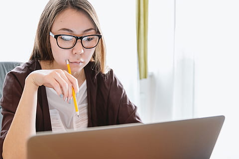 young, woman, think, looking, laptop, eyeglasses, glasses, one person, holding, women, portrait, front view, indoors, headshot, hair, computer, sitting, technology, activity, females, wireless technology, using laptop, hairstyle, 5K, CC0, public domain, royalty free