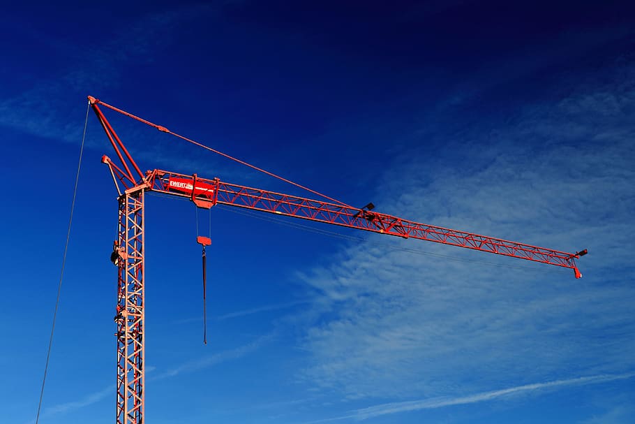 gru di costruzione, vario, costruzione, blu, cielo, rosso, macchinario, sito di costruzione, industria, industria di costruzioni, gru - macchine edili, nessuno, Inquadratura dal basso, architettura, attività commerciale, sviluppo, natura, metallo, alto - alto, all'aperto, giorno, struttura costruita, nuvola - cielo, attrezzatura da costruzione, scia di vapore, 4K