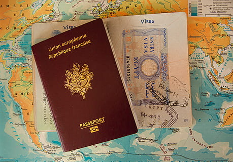 pasaporte, visa, frontera, buffer, aduana, texto, comunicación, nadie, adentro, de cerca, viaje, sello de correos, escritura occidental, documento, naturaleza muerta, guión no occidental, representación, papel, guión, antiguo, antecedentes, vista de alto ángulo, comunicaciones globales, 2K, CC0, dominio público, libre de derechos
