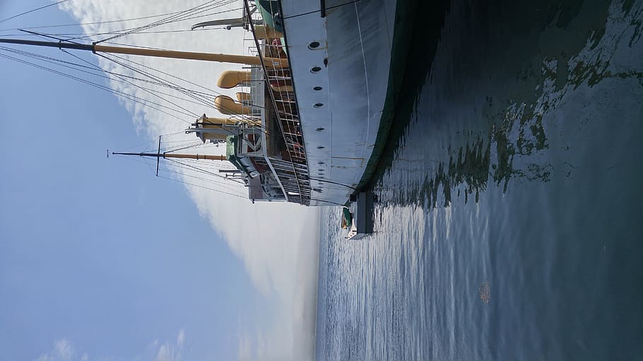 halifax, Canadà, cel, aigua, Costa, a l'est, vora del mar, mar, oceà, escotia, marítim, creuer, estiu, coberta, moll, navegar, vela, vaixell, nova, núvol, transport, vaixell nàutic, manera de transport, dia, naturalesa, moviment, estructura construïda, arquitectura, davant del mar, cap gent, viatjar, a l'aire lliure, exterior de l'edifici, inclinació, bellesa a la natura, veler, luxe, 5K