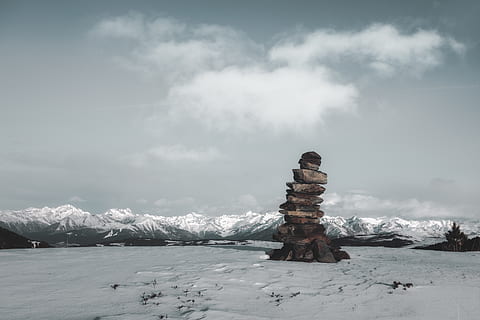 pila, roques, fred, paisatge, muntanyes, naturalesa, balanceig de roca, neu, hivern, temperatura de fred, núvol - cel, cel, escenics - natura, tranquil·litat, bellesa a la natura, escena tranquil·la, cap gent, dia, escena no urbana, medi ambient, cobertura, terra, camp, a l'aire lliure, muntanya nevada, 5K, CC0, domini públic, lliure de regalies