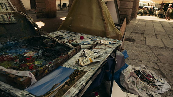 farge, maling, børste, pensel, splatter, kunstnerisk, bust, farger, verk, Kunst, okkupasjon, kunst og Håndverk, én person, tilfeldige mennesker, håndverket, kreativitet, dag, arbeider, høy vinkel visning, marked, menn, container, rotete, arkitektur, gate, stående, ekte folk, 2K, CC0, offentlig domene, opphavsrett gratis