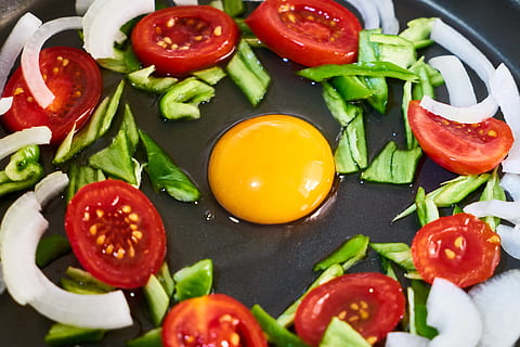egg, vegetable, tomato, omelet, onion, macro, healthy, diet, beautiful, detail, morning, organic, food, vitamin, breakfast, delicious, nutrition, kitchen, fresh, health, vegetarian, protein, food and drink, healthy eating, freshness, wellbeing, fruit, indoors, salad, still life, red, no people, close-up, high angle view, ready-to-eat, healthy lifestyle, plate, cherry tomato, preparation, egg yolk, chopped, vegetarian food, 5K, CC0, public domain, royalty free