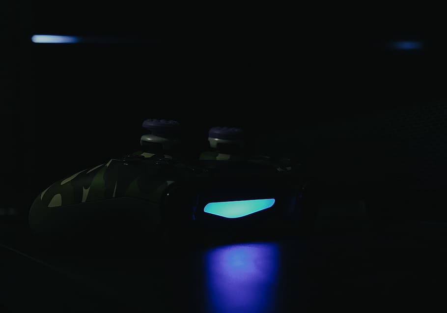 armament, pistola, arma, llum, rgb, sony, led, ps4, jocs, playstation, controlador, il·luminació, halo, flamarada, vehicle, nau espacial, transport, avions, Overwatch, fosc, nit, manera de transport, còpia espai, il·luminat, a l'interior, cotxe, gent, vehicle terrestre, tecnologia, automòbil, comunicació, signe, control, homes, seguretat, equips d’il·luminació, govern, 5K