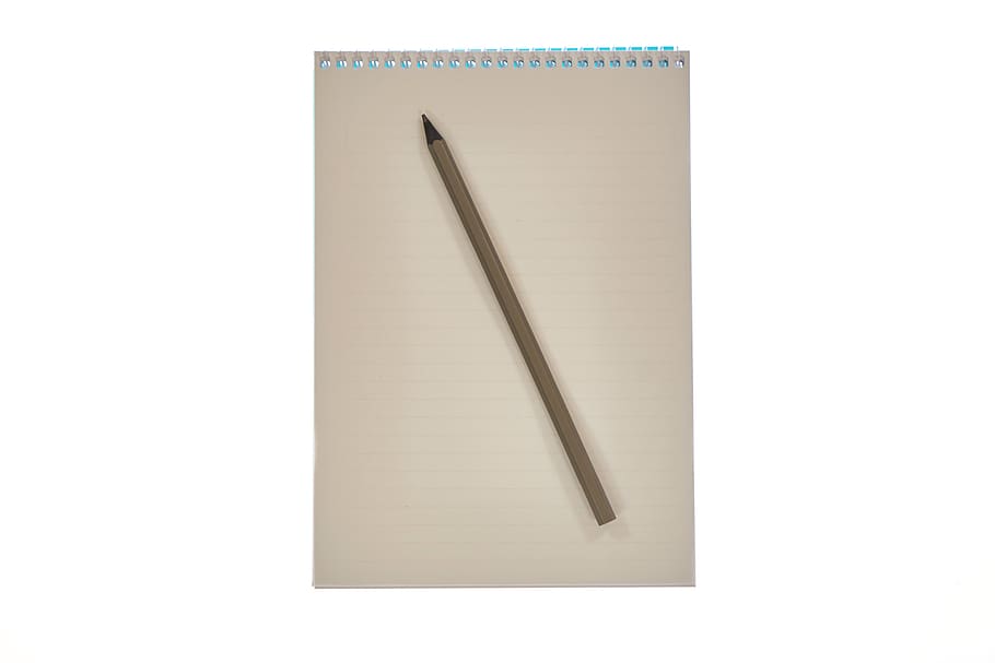 quadern, bolígraf, article, el treball, estudiar, escriure, oficina, paper, autor, document, diàriament, nota, equipament, clàssic, el sorteig, llapis, curs, escola, periodista, taula, manuscrit, macro, llibre, treballar, pàgina, fons blanc, tallar, tir de l'estudi, còpia espai, a l'interior, publicació, bloc de notes, cap gent, educació, obert, sol objecte, vista d’angle alt, diari, senzillesa, natura morta, en blanc, 5K